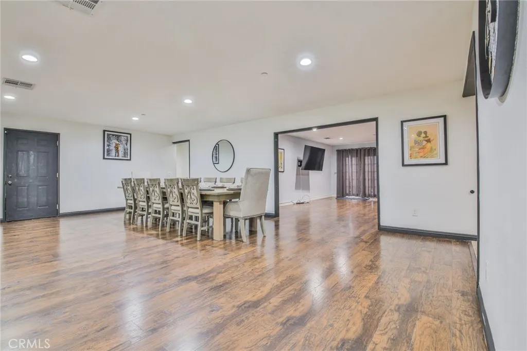 1019 W Arbutus, Compton, California 90220 home-pic-4